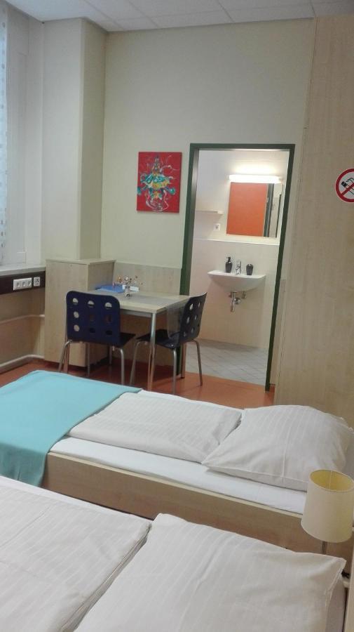 Jugendherberge St.Polten 圣珀尔滕 外观 照片